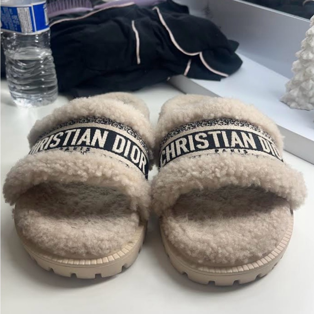 Christian Dior slides, women size 7, cream color - Picture 6 of 8